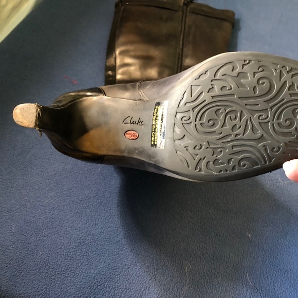 FINAL PRICE: Black Heeled Leather Boots by Clarks - Picture 5 of 6